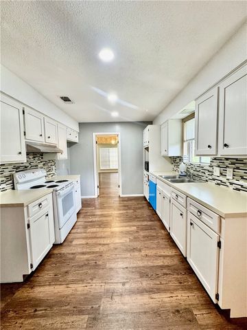 5122 Moultrie Dr, Corpus Christi, TX 78413