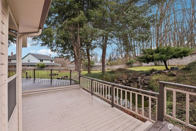 32303 NW 18th Avenue, Ridgefield, WA 98642