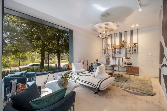 60 Vanguard Way, Dallas, TX 75243