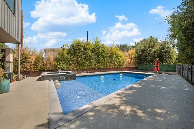 60 Vanguard Way, Dallas, TX 75243