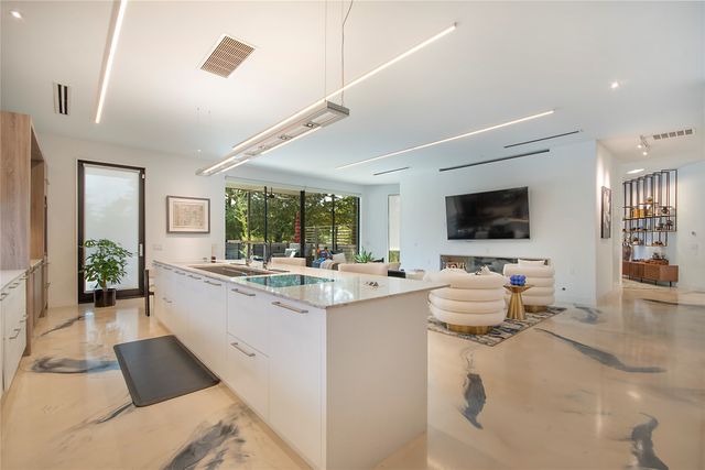 60 Vanguard Way, Dallas, TX 75243