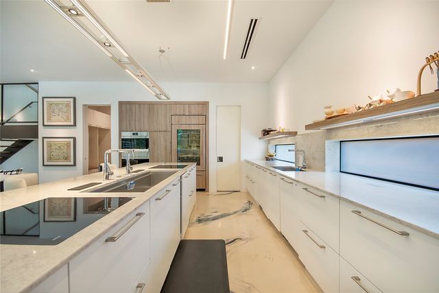 60 Vanguard Way, Dallas, TX 75243
