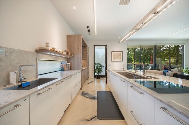 60 Vanguard Way, Dallas, TX 75243