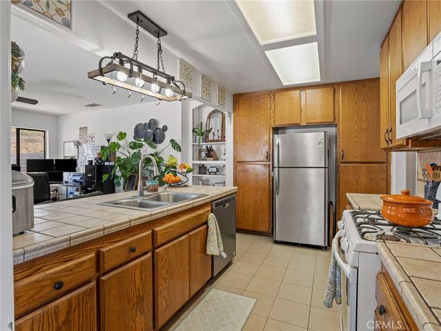 40100 Gibbel Road, Hemet, CA 92543