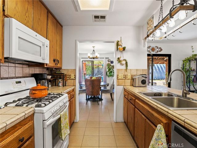 40100 Gibbel Road, Hemet, CA 92543