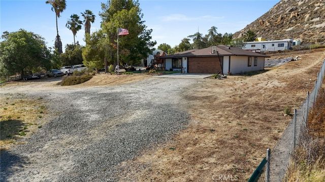 40100 Gibbel Road, Hemet, CA 92543