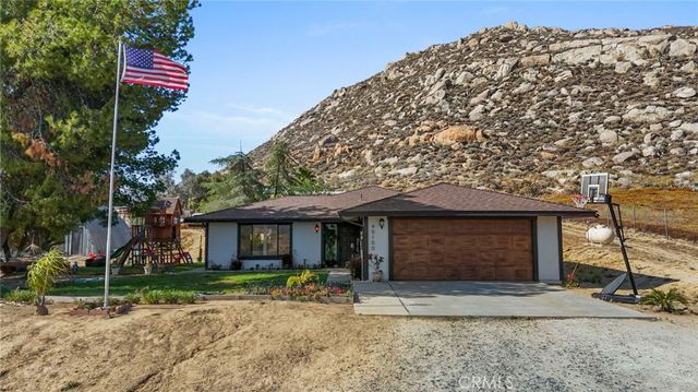 40100 Gibbel Road, Hemet, CA 92543