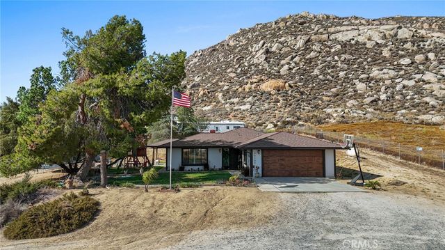 40100 Gibbel Road, Hemet, CA 92543