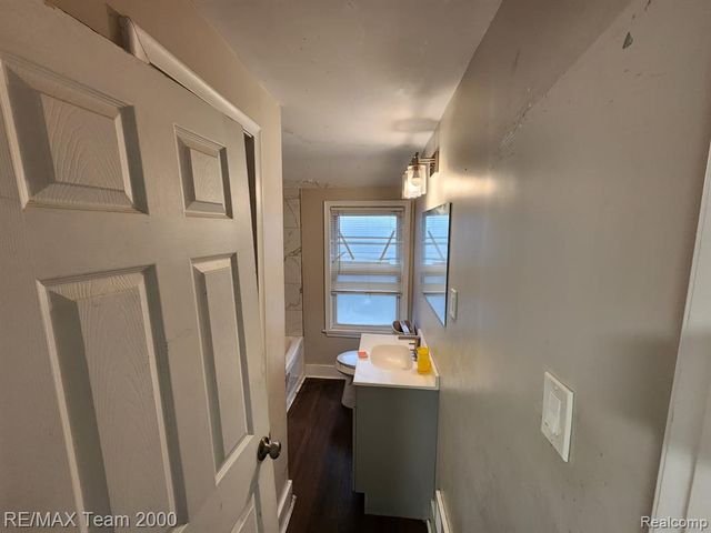 17175 Mendota Street, Detroit, MI 48221