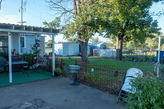 111 S Hickory Street, Ballinger, TX 76821