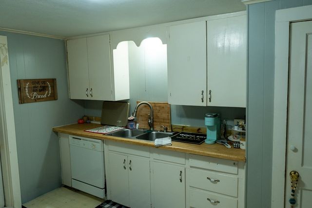 111 S Hickory Street, Ballinger, TX 76821