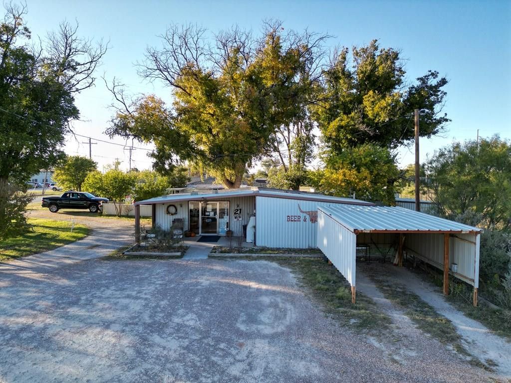 111 S Hickory Street, Ballinger, TX 76821