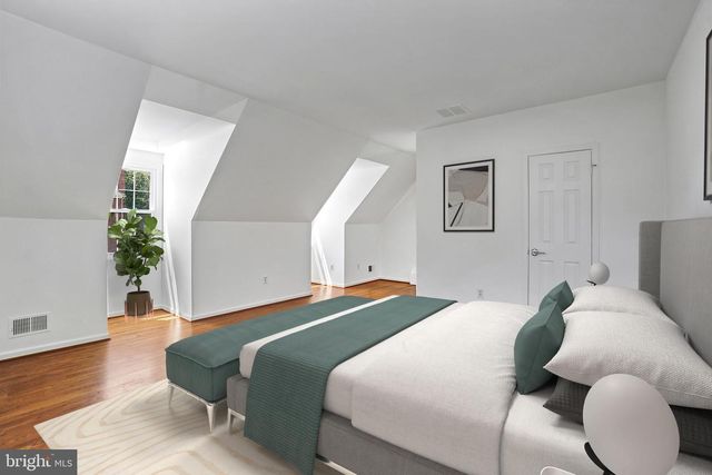 9705 HOLLOWAY HILL, Potomac, MD 20854