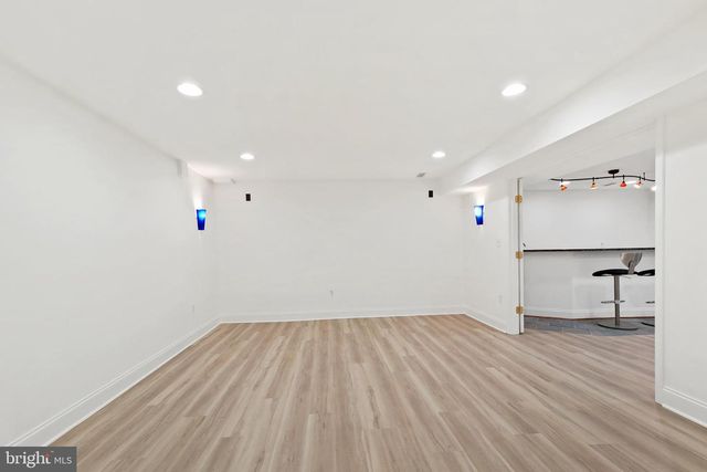 9705 HOLLOWAY HILL, Potomac, MD 20854