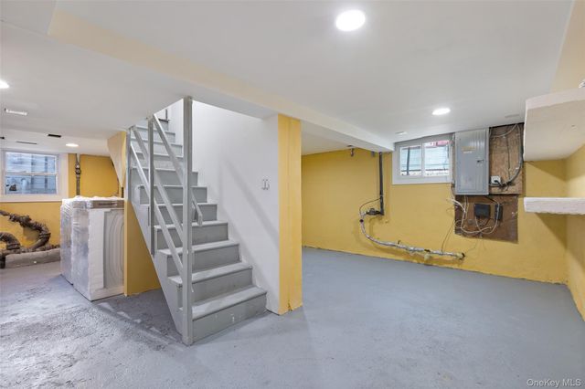 406 S Lexington Avenue, White Plains, NY 10606