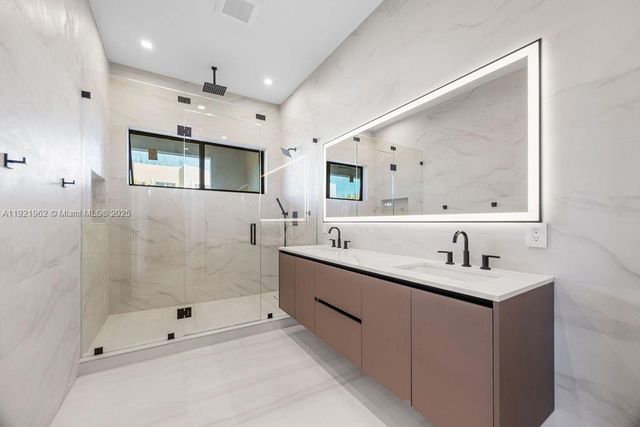 1222 NE 13th ave, Fort Lauderdale, FL 33304