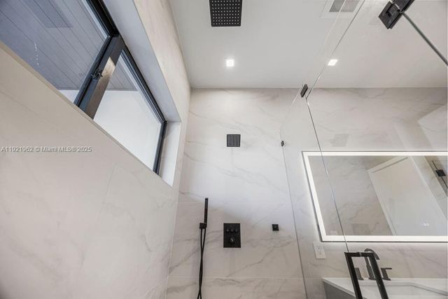 1222 NE 13th ave, Fort Lauderdale, FL 33304