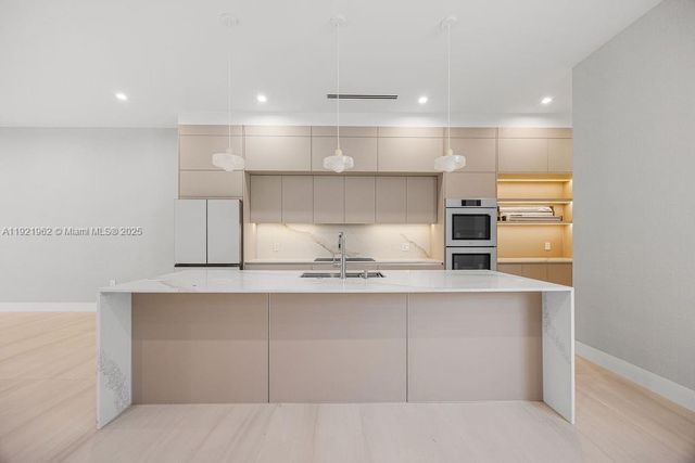 1222 NE 13th ave, Fort Lauderdale, FL 33304