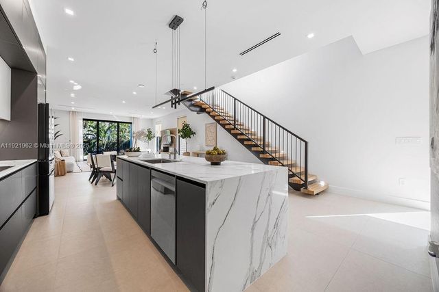 1222 NE 13th ave, Fort Lauderdale, FL 33304