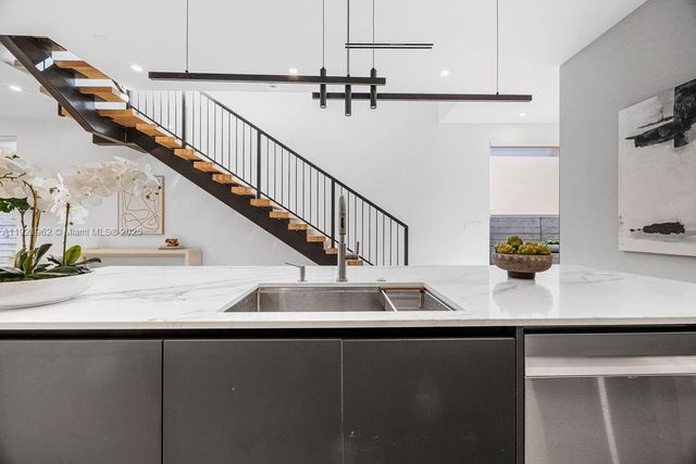 1222 NE 13th ave, Fort Lauderdale, FL 33304