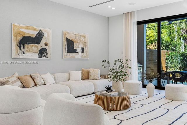 1222 NE 13th ave, Fort Lauderdale, FL 33304