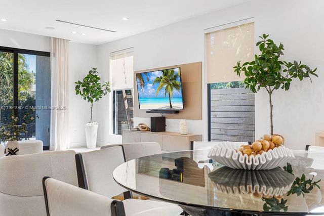 1222 NE 13th ave, Fort Lauderdale, FL 33304