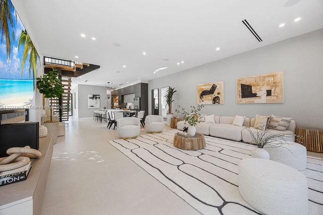 1222 NE 13th ave, Fort Lauderdale, FL 33304