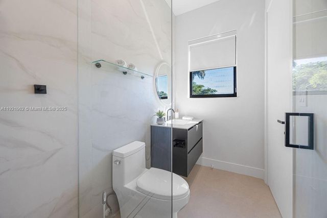 1222 NE 13th ave, Fort Lauderdale, FL 33304