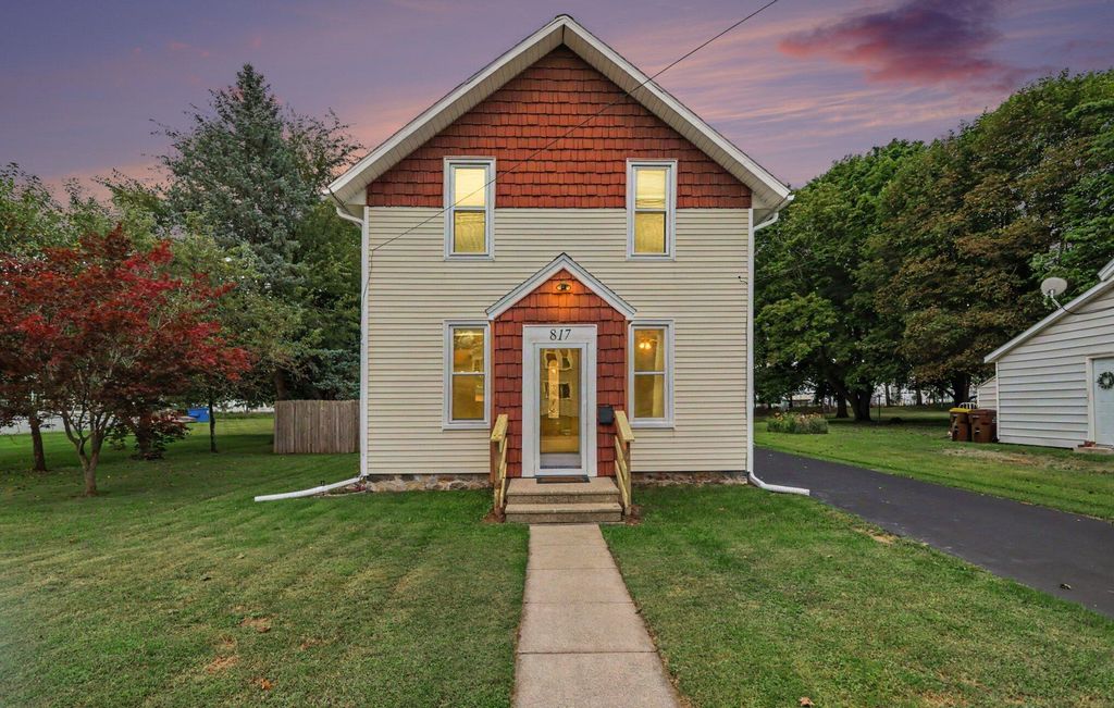 817 W Hanover Street, Marshall City, MI 49068
