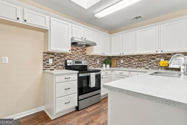 204 Rose Cottage Drive, Woodstock, GA 30189