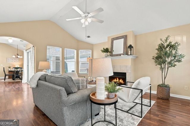 204 Rose Cottage Drive, Woodstock, GA 30189