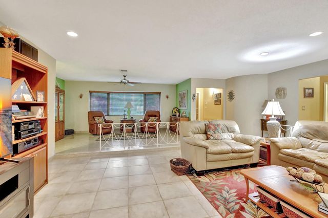 321 El Dorado Pkwy, Plantation, FL 33317