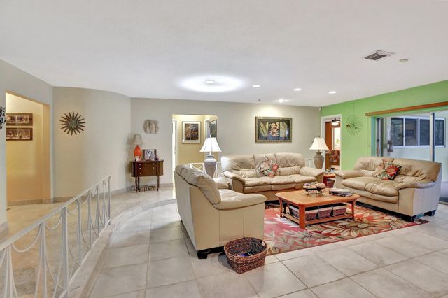 321 El Dorado Pkwy, Plantation, FL 33317