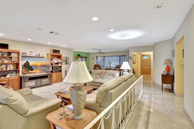 321 El Dorado Pkwy, Plantation, FL 33317