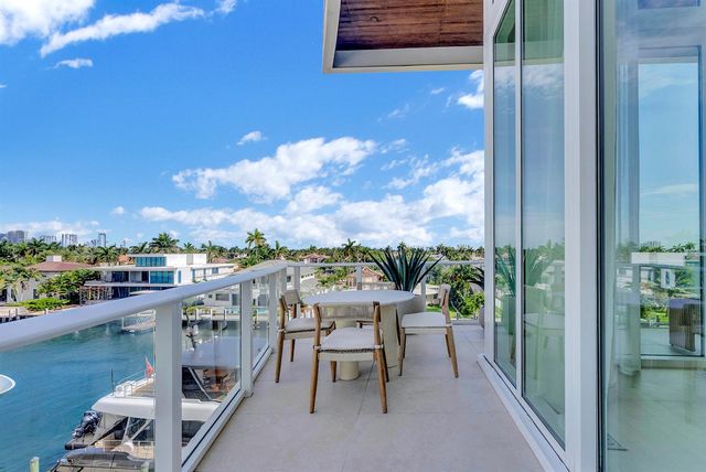 2321 SE 17th Street 401, Fort Lauderdale, FL 33316