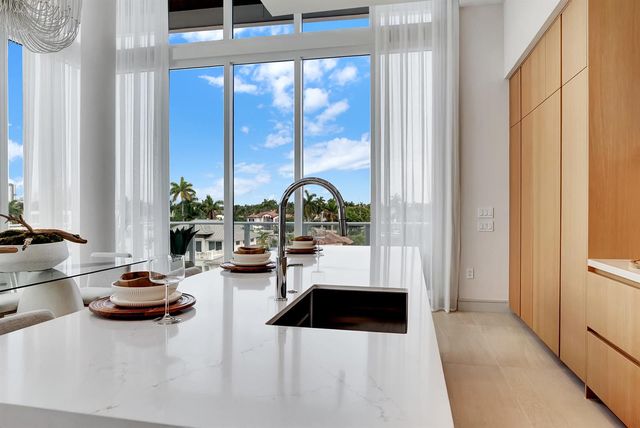 2321 SE 17th Street 401, Fort Lauderdale, FL 33316