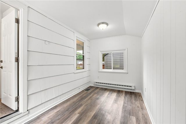 1061 Whitlock Road, Irondequoit, NY 14609