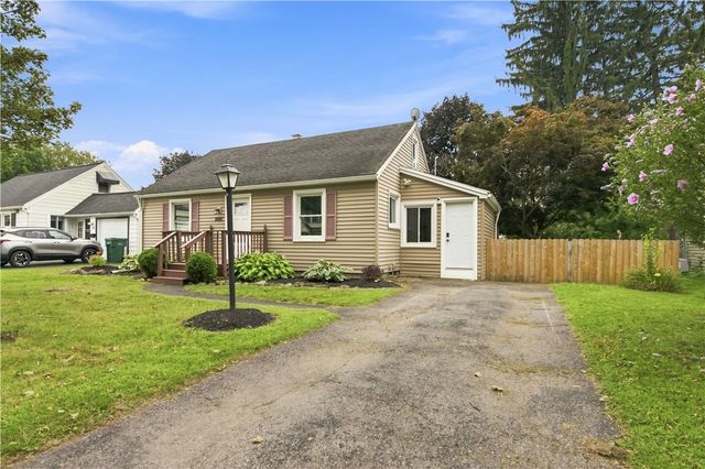 1061 Whitlock Road, Irondequoit, NY 14609