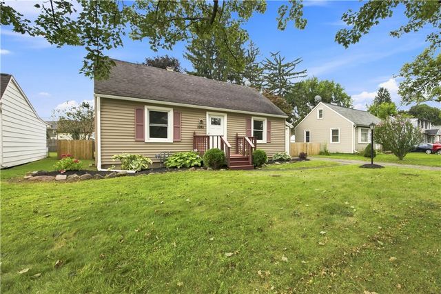 1061 Whitlock Road, Irondequoit, NY 14609