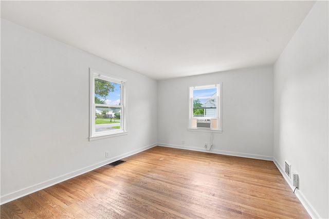 1061 Whitlock Road, Irondequoit, NY 14609