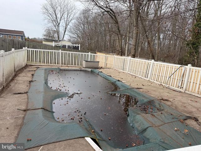 79 EDINBURGH RD, Blackwood, NJ 08012