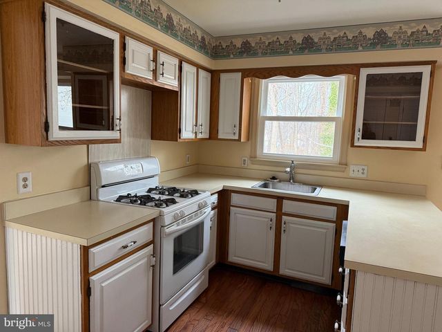 79 EDINBURGH RD, Blackwood, NJ 08012