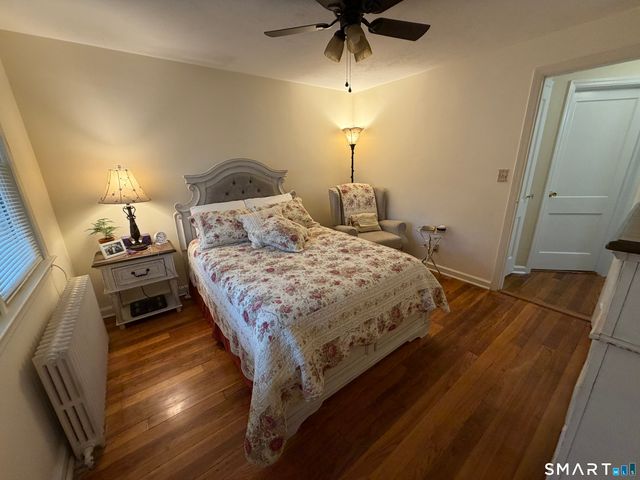 18 Bridge Street APT 2C, Naugatuck, CT 06770