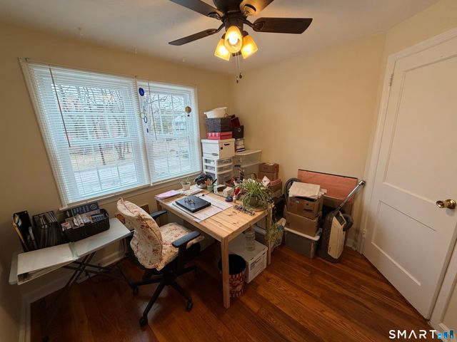 18 Bridge Street APT 2C, Naugatuck, CT 06770