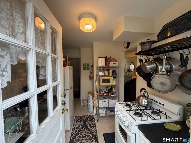 18 Bridge Street APT 2C, Naugatuck, CT 06770