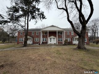 18 Bridge Street APT 2C, Naugatuck, CT 06770