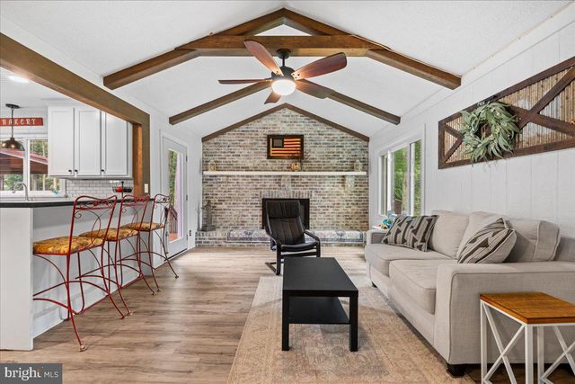 2237 MOUNTAIN VIEW RD, Stafford, VA 22556