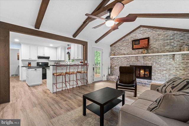 2237 MOUNTAIN VIEW RD, Stafford, VA 22556