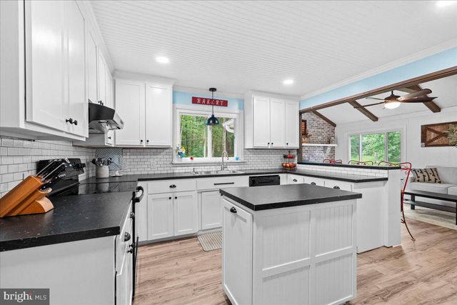 2237 MOUNTAIN VIEW RD, Stafford, VA 22556