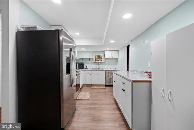 2237 MOUNTAIN VIEW RD, Stafford, VA 22556
